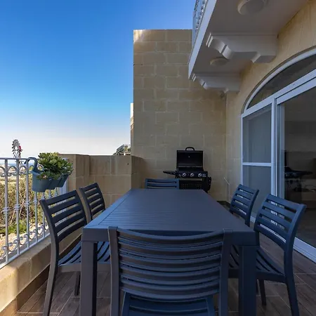 Scenic Gozo Apartment & Shared Pool *