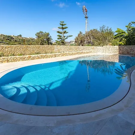 Gozo - With Stunning Views & Shared Pool Apartment Xaghra