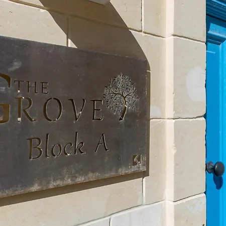 Gozo - With Stunning Views & Shared Pool Apartment