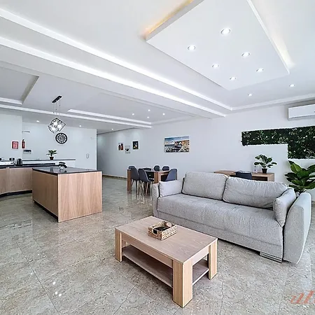Scenic Gozo Apartment & Shared Pool Apartment