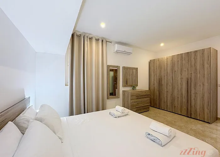 Scenic Gozo & Shared Pool *